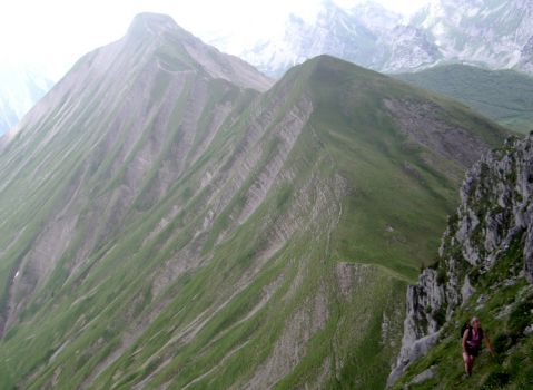 La traversée aérienne des arêtes entre la pointe de Charionde et La Sambuy