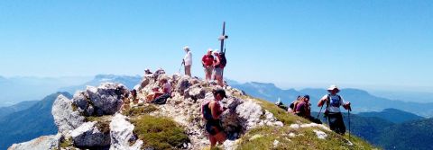 Randonnée aquatique ponctuée par une baignade dans une cascade. Massif des Bauges