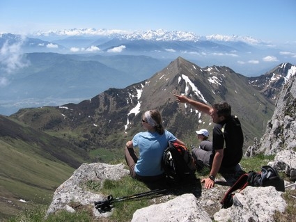 Panorama expliqué depuis le sommet du Mont pecloz